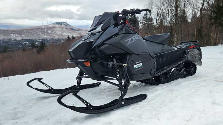 Photo of black snowmobile, Arctic Cat Catalyst 600 ZR test review
